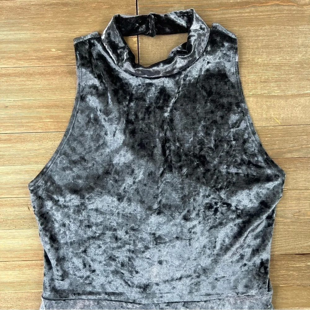 NWT BB Dakota Adenal Crushed Velvet Romper